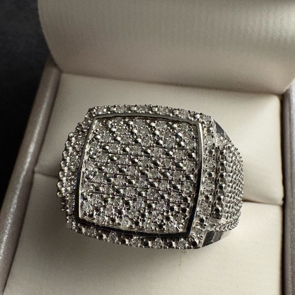 Men's Silver 925 zirconia Ring with Diamond Accents
